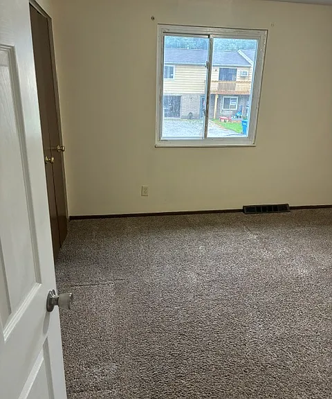 3119 Dewalt Dr — Photo 10
