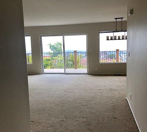 5th image of 1800 Sunset Dr