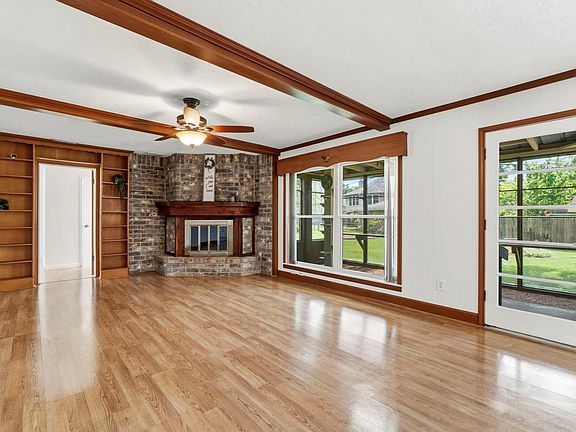 5th image of 25507 Yellow Pine Cir