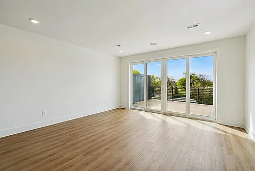 1301B Katie Ave Photo 1