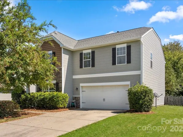 13623 Sunrise View Dr, Charlotte, NC 28278
