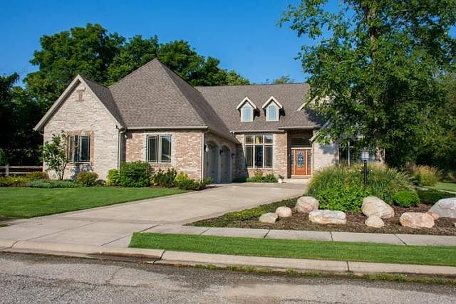 1st image of 5806 Deer Hollow Dr