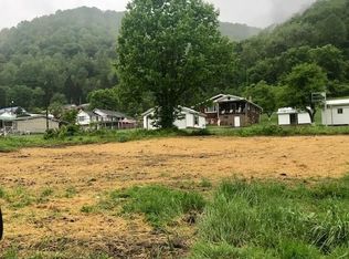 154 Tawny Ln, Miami, WV 25134