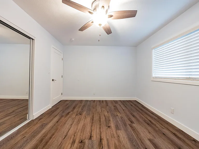 12547 Josephine St — Photo 18