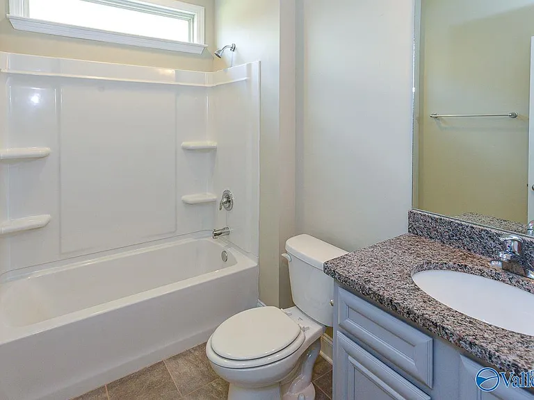 3031 Greenway Cir SE — Photo 7