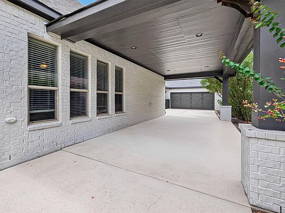 5th image of 340 Dawn Brook Ln
