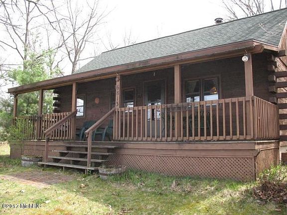 2nd image of 6813 E Lake St