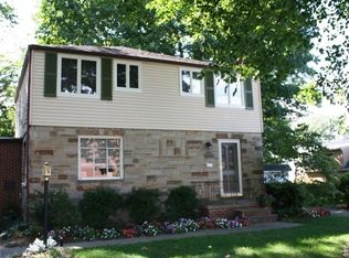 1740 Lakeview Ave, Rocky River, OH