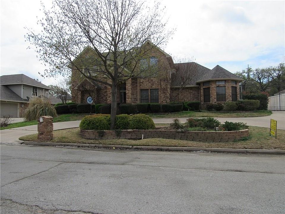 1st image of 6610 Townlake Cir