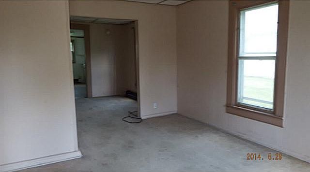 2nd image of 3024 Carr St