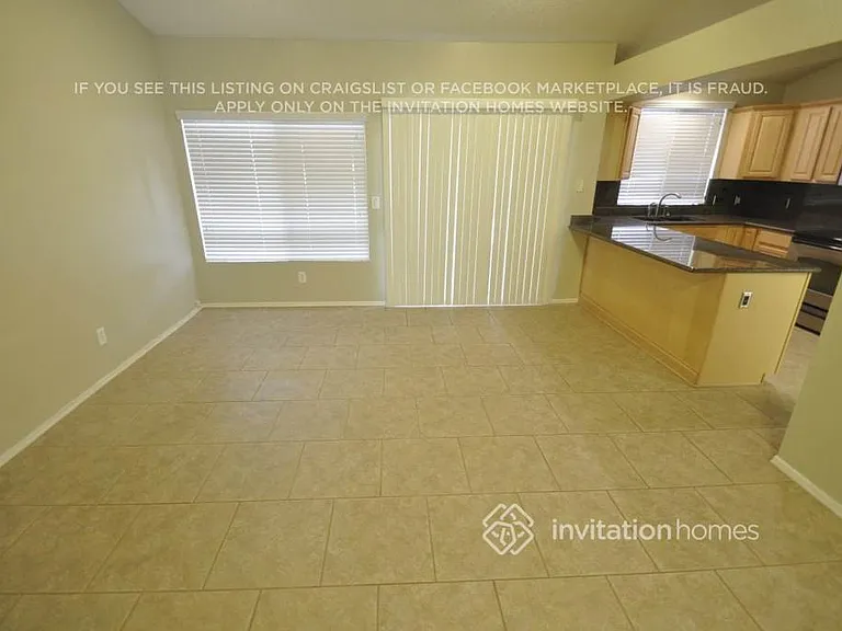 1320 E Tonto Ln — Photo 4