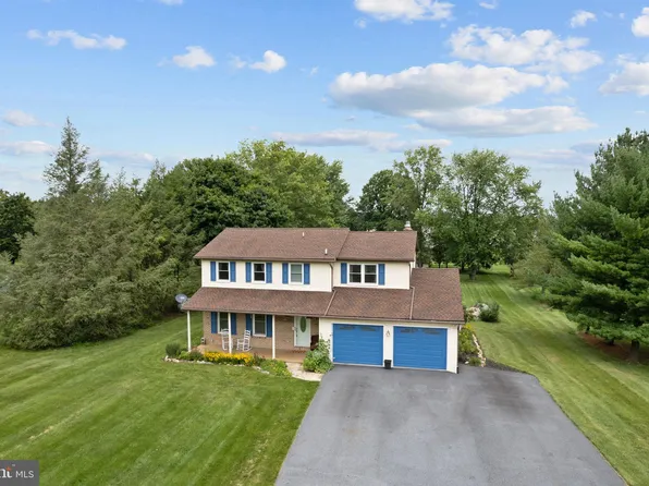 261 Belle Alto Rd, Wernersville, PA 19565