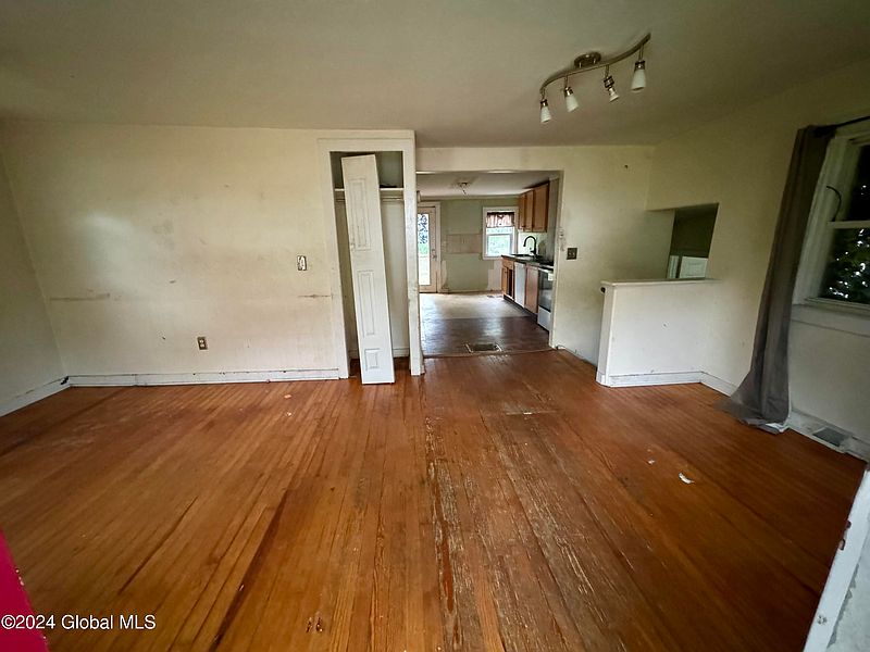5th image of 38 Beldale Road