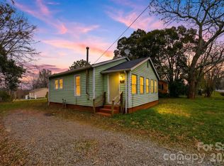 630 2nd St SW, Conover, NC 28613