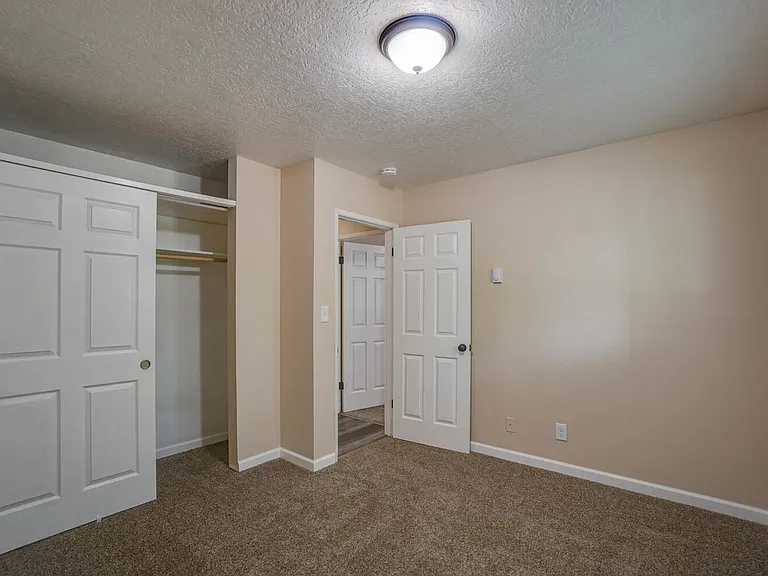 12625 SW 13th St — Photo 15