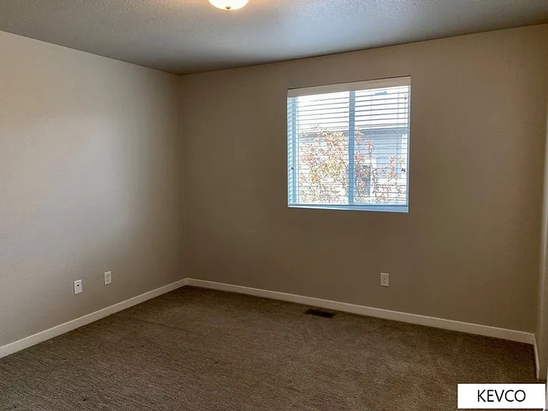 2950 Sykes Dr — Photo 15