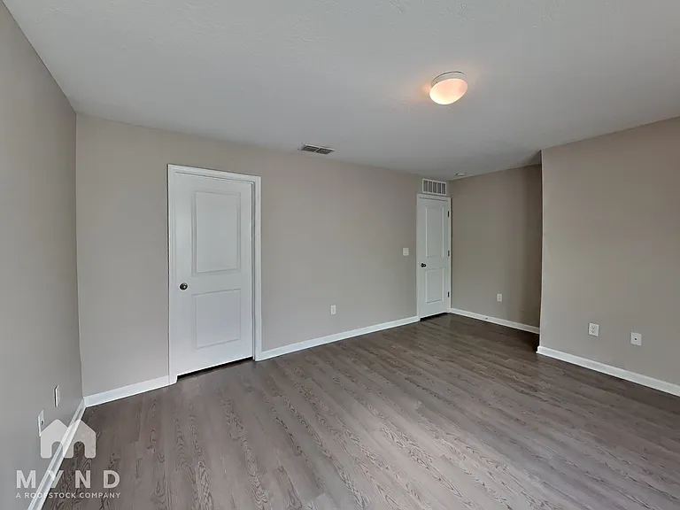 752 Henley Ct — Photo 16