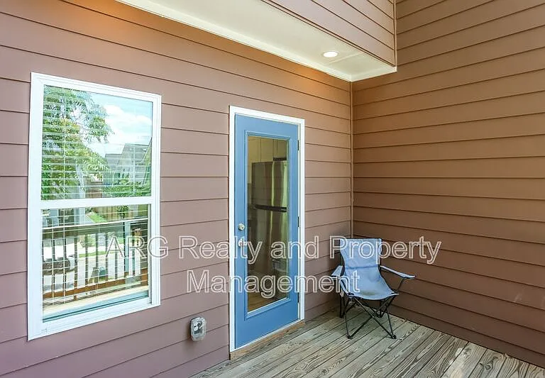 840 Smith St SW #A — Photo 2