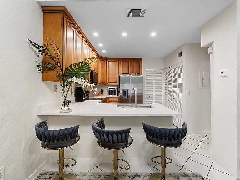 61 Emerald Woods Dr #D2 — Photo 14
