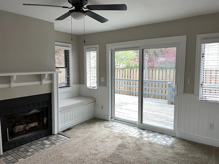 1282 Hunter Ave — Photo 28
