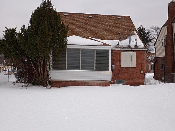 3rd image of 16559 Patton St