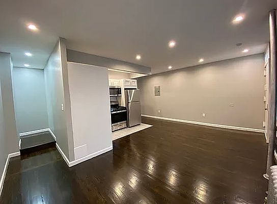 3rd image of 2337 Andrews Ave N #3C