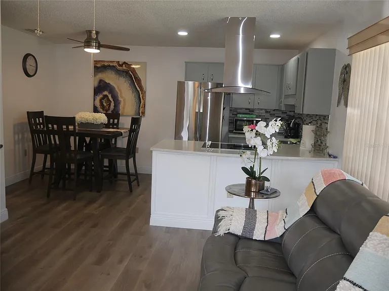 6165 Chesham Dr #5 — Photo 11