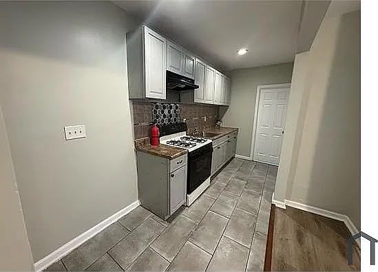 1st image of 29 Taylor St #2A