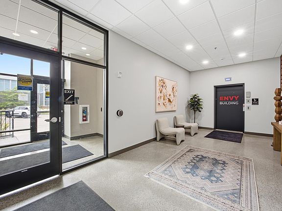 4th image of 360 32nd Ave W #607