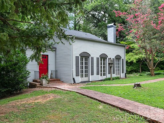 4th image of 210 Baker Rd