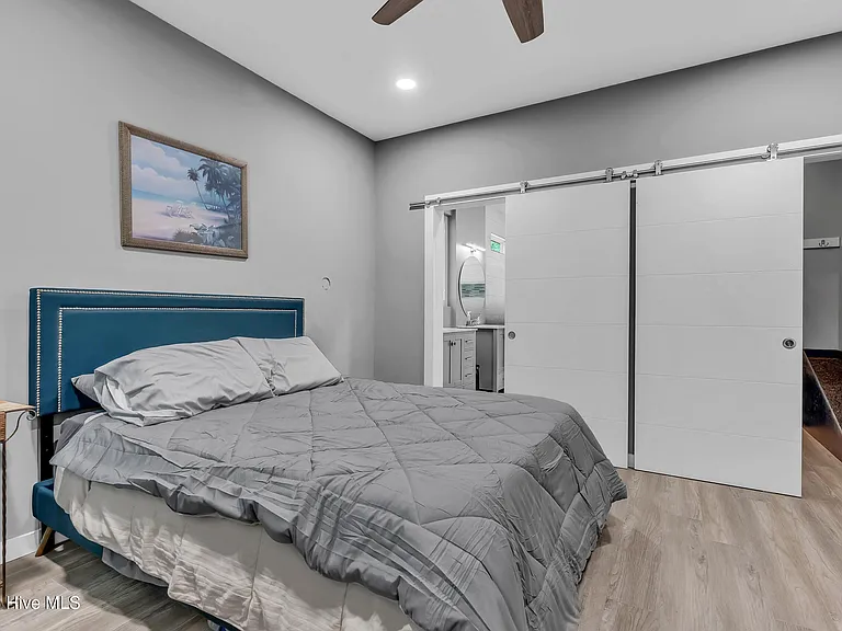8708 Plantation Dr — Photo 31