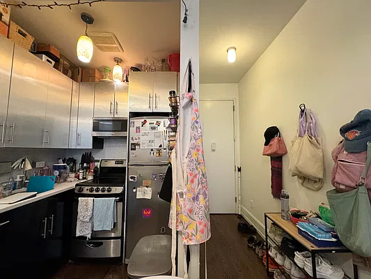 Rented by Pear NYC LLC | media 7