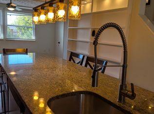 2854 S Meade St, Arlington, VA 22206