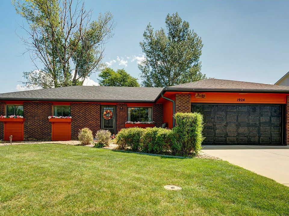 1st image of 1924 44th Avenue Ct