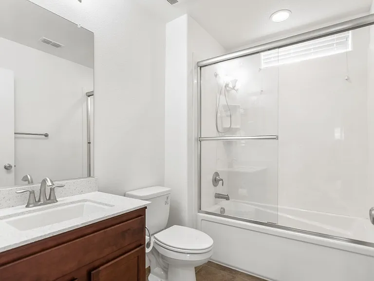 131 Sapphire Ln — Photo 12