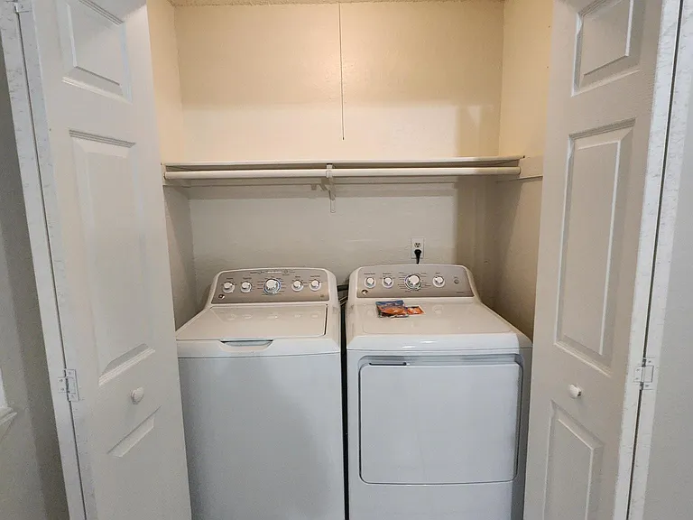 3804 Rocky Hollow Trl #A — Photo 10