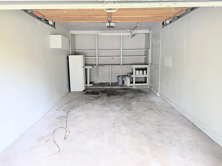 14802 White Ave — Photo 19