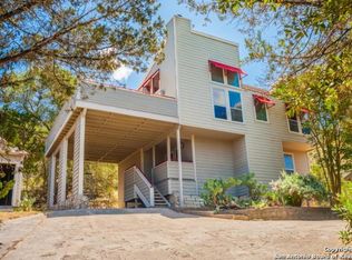680 White Oak Dr, Canyon Lake, TX 78133