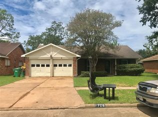 1728 Capri Ln, Seabrook, TX 77586