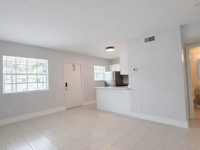 2660 NE 8th Ave #216 — Photo 7