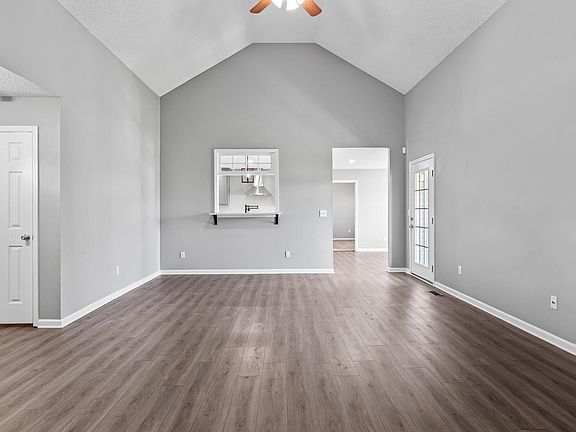 3rd image of 264 Johns Dr