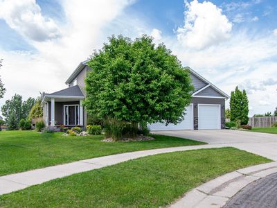 3827 15th St S, Moorhead, MN, 56560