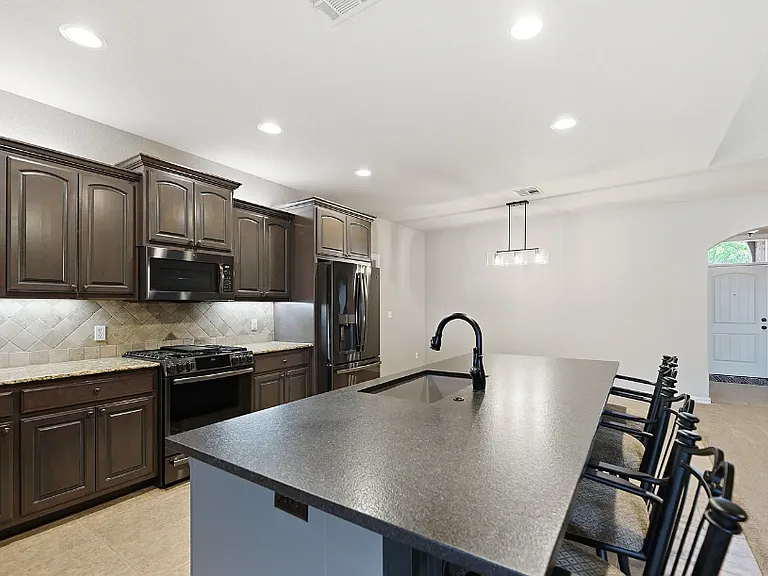 1735 S Peoria Ave #B — Photo 1