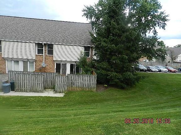 3rd image of 121 W Ticonderoga Dr #8-J