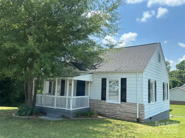 706 13th St SW, Hickory, NC 28602