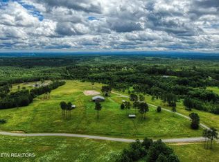 517 Hunters Ridge Trl, Jamestown, TN 38556