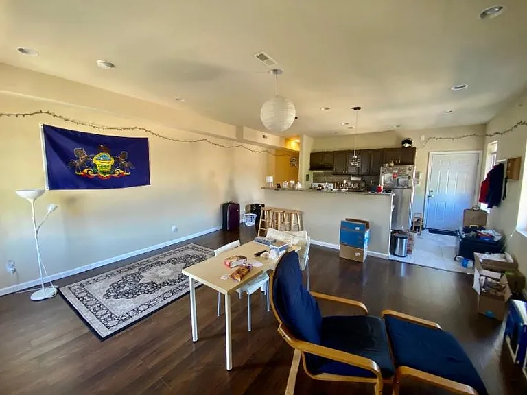 746 Master St #1 — Photo 6