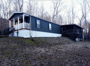 124 Silver Leaf Ln, Scott Depot, WV 25560