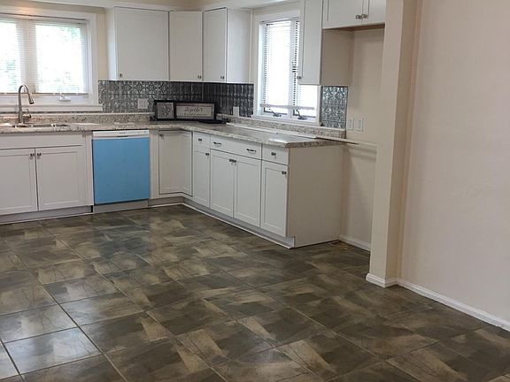 3rd image of 2611 N Jefferson Blvd