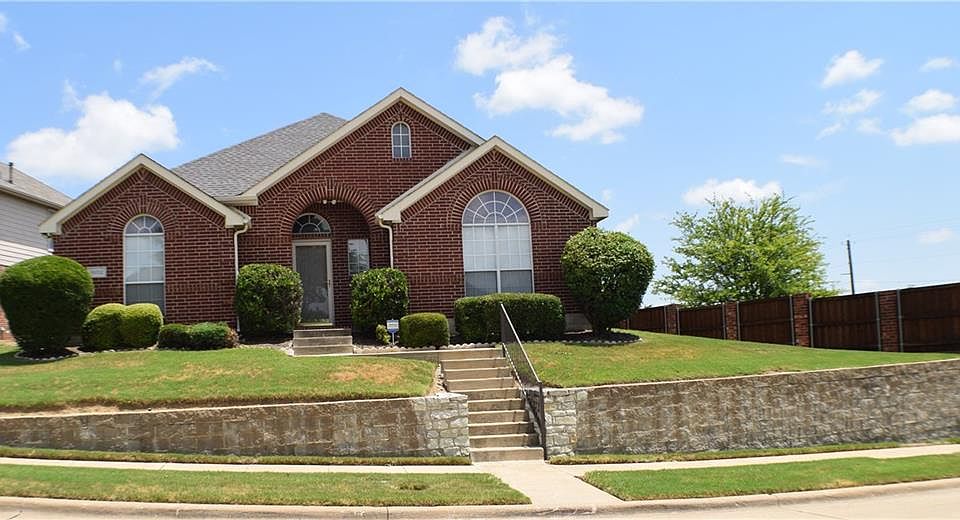 1st image of 1602 Fern Dr